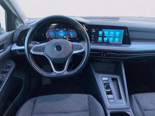 VOLKSWAGEN Golf Variant 1.0 eTSI EVO DSG Life 9