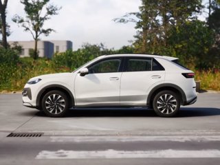 VOLKSWAGEN T-Roc 1.5 eTSI ACT DSG Life 1