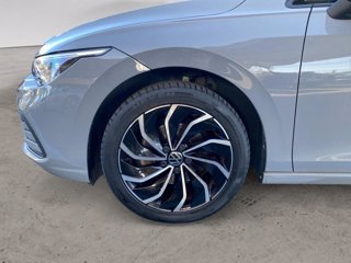 VOLKSWAGEN Golf 1.0 eTSI EVO DSG Life 8