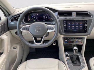 VOLKSWAGEN Tiguan 1.4 TSI eHYBRID DSG Elegance 9