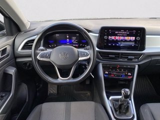 VOLKSWAGEN T-Roc 1.0 TSI Life 9
