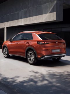 VOLKSWAGEN T-Roc 1.5 eTSI ACT DSG Style 2