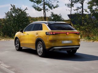 VOLKSWAGEN T-Roc 1.5 eTSI ACT DSG Style 2