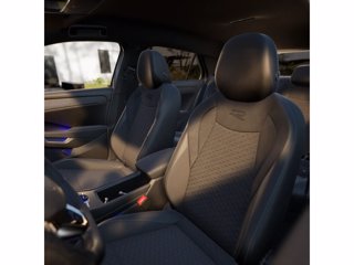 VOLKSWAGEN T-Roc 1.5 eTSI ACT 150 CV DSG R-Line 4