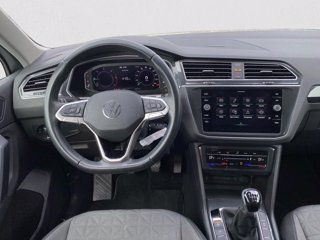 VOLKSWAGEN Tiguan 2.0 tdi life 122cv 9