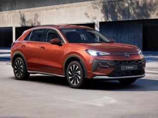 VOLKSWAGEN T-Roc 1.5 eTSI ACT DSG Life 0