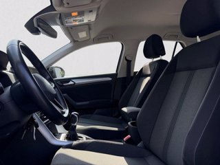 VOLKSWAGEN T-Roc 1.0 TSI Life 9