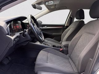 VOLKSWAGEN Golf 1.0 eTSI EVO DSG Life 8