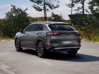 VOLKSWAGEN T-Roc 1.5 TSI Hybrid R-Line 2